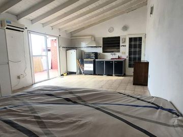 VENTA PH 2 AMB. CASEROS APTO CRÉDITO - PERMUTA