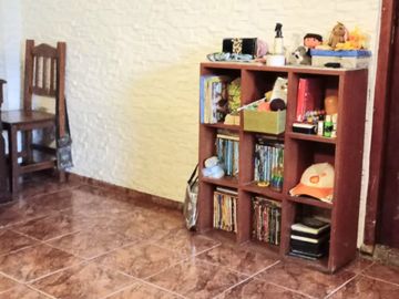 VENTA CASA MULTIFAMILIAR BECCAR PERMUTA