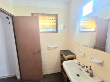 VENTA CASA MULTIFAMILIAR BECCAR PERMUTA