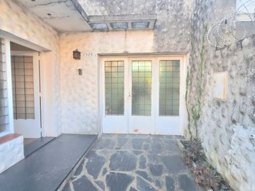 VENTA CASA MULTIFAMILIAR BECCAR PERMUTA