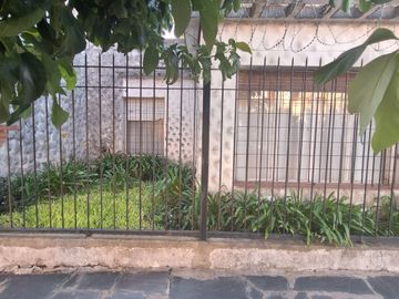 VENTA CASA MULTIFAMILIAR BECCAR PERMUTA