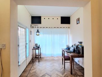 VENTA CASA MULTIFAMILIAR BECCAR PERMUTA