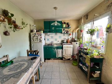 PH EN VENTA 2 AMB, CASEROS, TRES DE FEBRERO