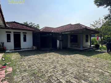 DIJUAL: Tanah Beserta Bangunannya di Jalan Adhyaksa Raya 2, Jaksel