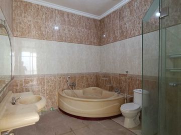 Rumah Furnish Siap Huni Darmo Permai Selangkah ke HR Muhammad 4 Kamar