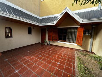 Chalet  en Remedios de Escalada