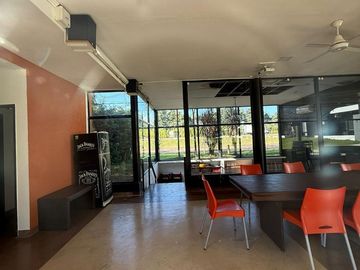 Excelente departamento 3 amb con cochera en Las Cavas, Canning
