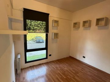 Excelente departamento 3 amb con cochera en Las Cavas, Canning