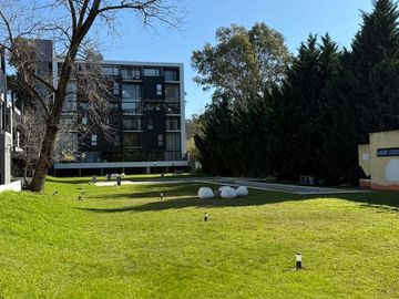 Excelente departamento 3 amb con cochera en Las Cavas, Canning