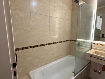 Excelente departamento 3 amb con cochera en Las Cavas, Canning