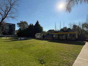 Excelente departamento 3 amb con cochera en Las Cavas, Canning