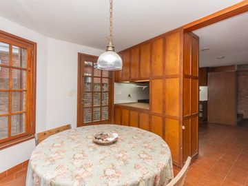 Casa en venta en Martinez de Libertador al Rio, de excelente calidad.