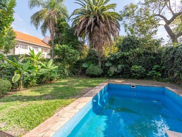 Casa en venta en Martinez de Libertador al Rio, de excelente calidad.