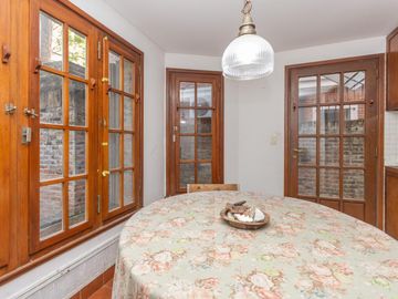 Casa en venta en Martinez de Libertador al Rio, de excelente calidad.