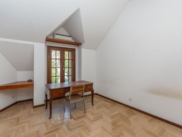 Casa en venta en Martinez de Libertador al Rio, de excelente calidad.