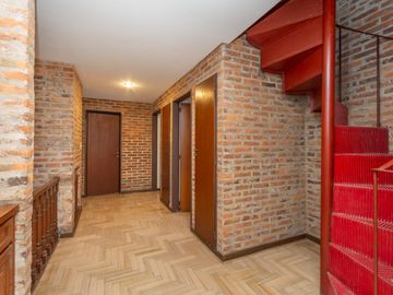 Casa en venta en Martinez de Libertador al Rio, de excelente calidad.
