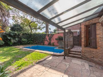 Casa en venta en Martinez de Libertador al Rio, de excelente calidad.