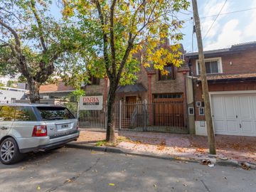Casa en venta en Martinez de Libertador al Rio, de excelente calidad.