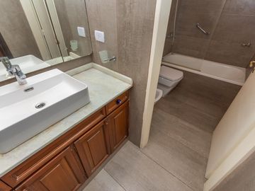 Casa en venta en Martinez de Libertador al Rio, de excelente calidad.