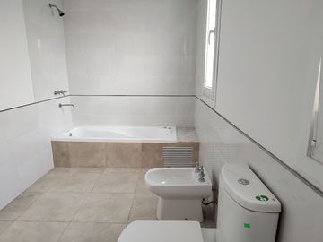 Venta, Casa, Nordelta, Barrio Los Lagos, Amplia, Piscina, Playroom, Financiación