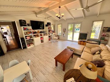 Casa en Chacras Los Raigales sobre 5.000 m2 parque