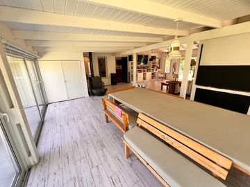 Casa en Chacras Los Raigales sobre 5.000 m2 parque