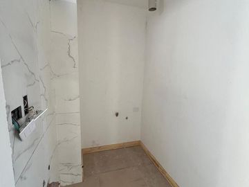 Venta Tres Ambientes 110M2, Cochera y Baulera, Lanús.