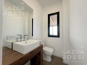 Excelente casa en San Simon