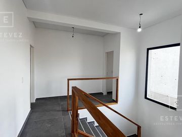 Casa en venta, pileta, Barrio Cerrado, Escobar