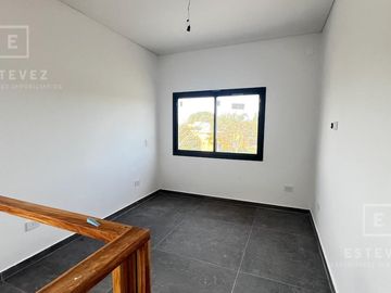 Casa en venta, pileta, Barrio Cerrado, Escobar