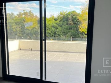 Casa en venta, pileta, Barrio Cerrado, Escobar