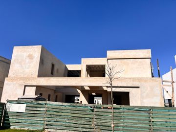 Venta -  Casa Almendro -  5 Ambientes - A estrenar - Barrio Privado Santa Ana, Villanueva, Tigre