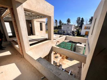 Venta -  Casa Almendro -  5 Ambientes - A estrenar - Barrio Privado Santa Ana, Villanueva, Tigre