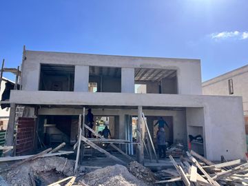 Venta -  Casa Almendro -  5 Ambientes - A estrenar - Barrio Privado Santa Ana, Villanueva, Tigre