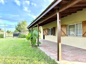 Venta Casa quinta con piscina, 1 habitación   dependencia Barrio Del Carmen - Lobos