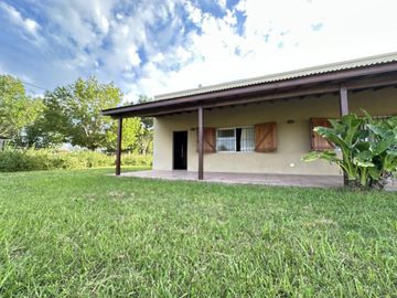 Venta Casa quinta con piscina, 1 habitación   dependencia Barrio Del Carmen - Lobos