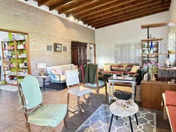 Venta Casa quinta con piscina, 1 habitación   dependencia Barrio Del Carmen - Lobos