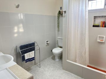 Venta Casa quinta con piscina, 1 habitación   dependencia Barrio Del Carmen - Lobos