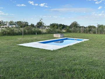 Venta Casa quinta con piscina, 1 habitación   dependencia Barrio Del Carmen - Lobos