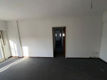Departamento de 3 Ambientes en Pleno Centro de Monte Grande!!!!
