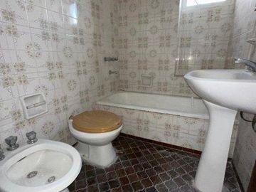 Departamento de 3 Ambientes en Pleno Centro de Monte Grande!!!!