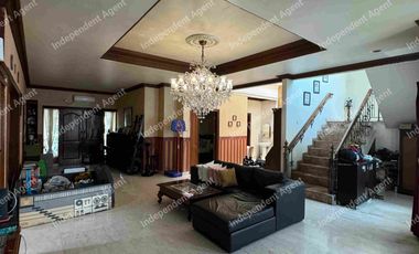 Rumah 2 lantai huk di sektor 9 bintaro tangerang selatan