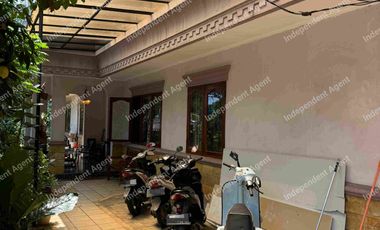 Rumah 2 lantai huk di sektor 9 bintaro tangerang selatan
