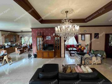 Rumah 2 lantai huk di sektor 9 bintaro tangerang selatan