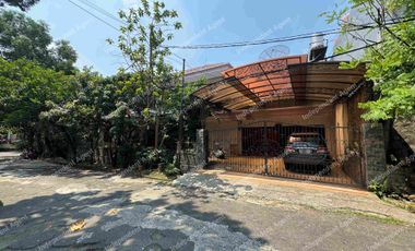 Rumah 2 lantai huk di sektor 9 bintaro tangerang selatan