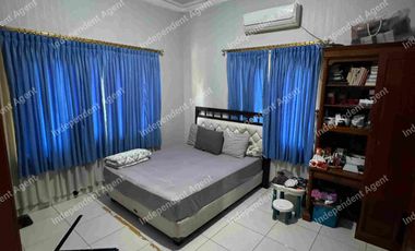 Rumah 2 lantai huk di sektor 9 bintaro tangerang selatan