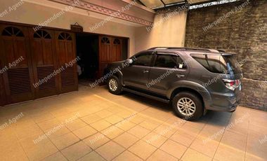 Rumah 2 lantai huk di sektor 9 bintaro tangerang selatan