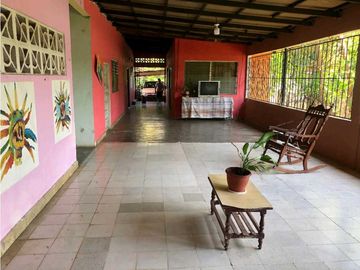 SE VENDE CASA Y TERRENO EN MONTIJO VERAGUAS