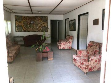 SE VENDE CASA Y TERRENO EN MONTIJO VERAGUAS