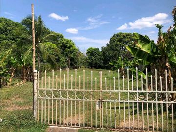 SE VENDE CASA Y TERRENO EN MONTIJO VERAGUAS